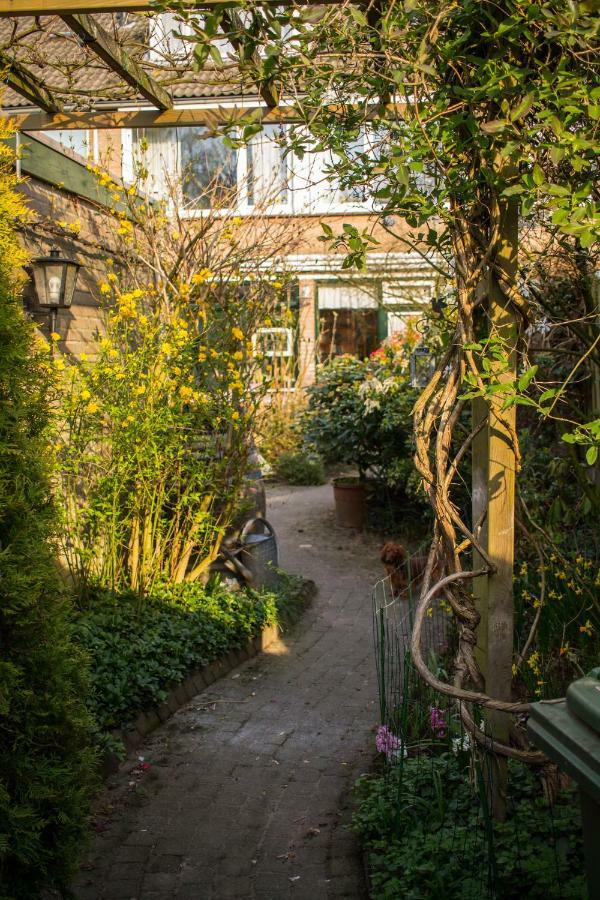 B&B Aan Het Park Эйндховен Экстерьер фото